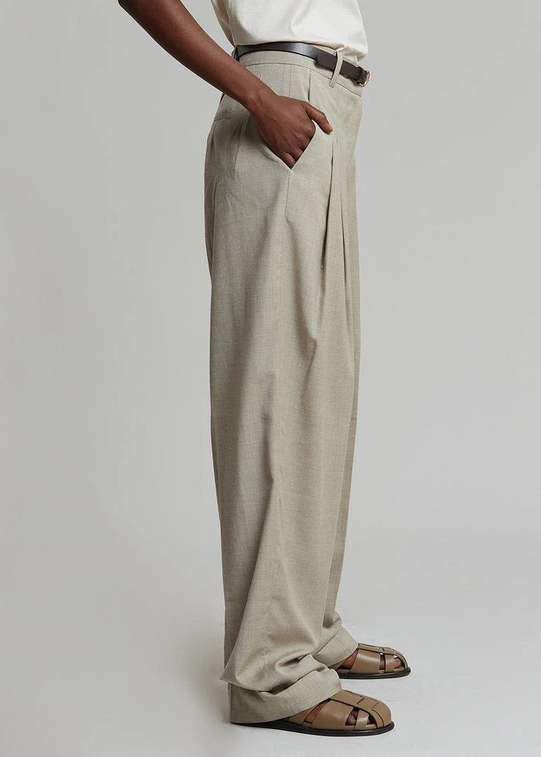 The Frankie Shop CLOTHING Gelso Pleated Trousers - Light Taupe Melange