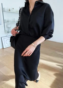 The Frankie Shop Gio Silky Midi Skirt - Black