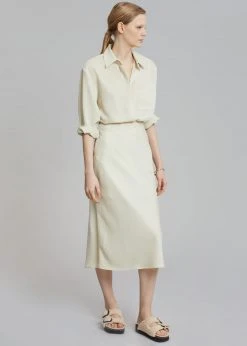 The Frankie Shop CLOTHING Gio Silky Shirt - Custard