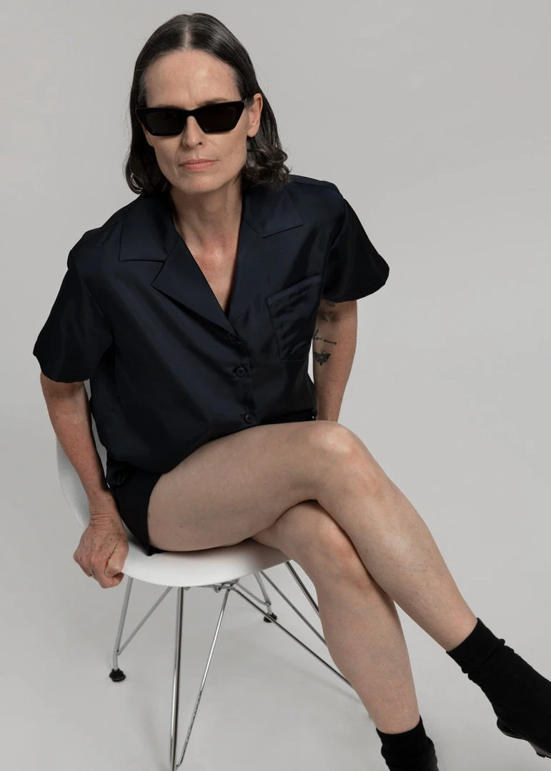 Inch Hadi Satin Shirt - Navy Vacation Edit