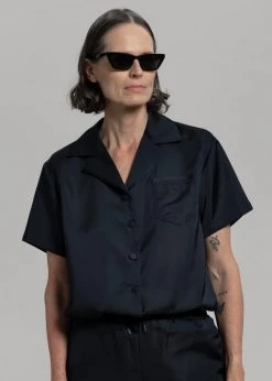 Inch Hadi Satin Shirt - Navy Vacation Edit