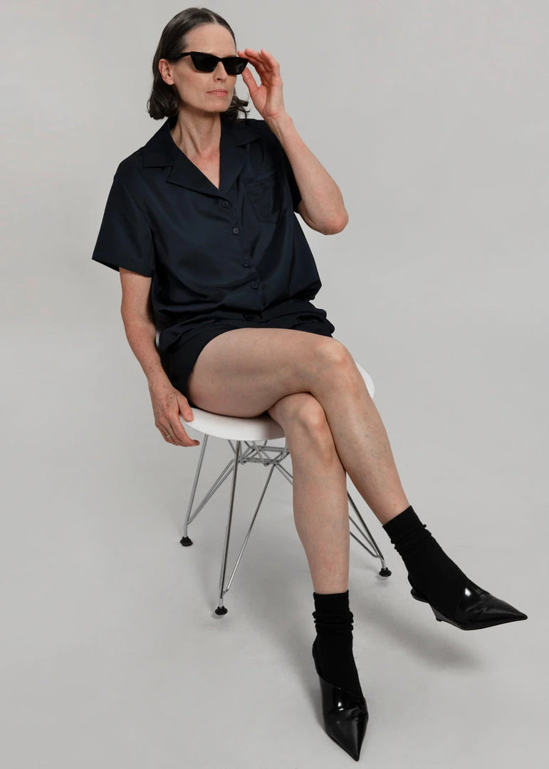 Inch Hadi Satin Shirt - Navy Vacation Edit