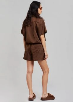 Inch Hadi Satin Shorts - Brown Vacation Edit