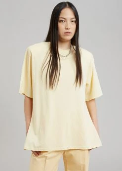 Auver_Fit Kusa Slit Tee - Pale Yellow