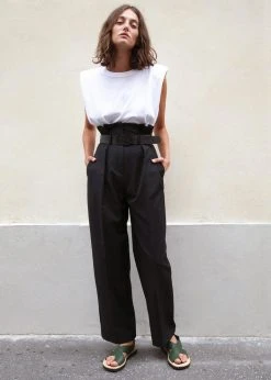 The Frankie Shop Eva Padded Shoulder Muscle T-Shirt - White CLOTHING