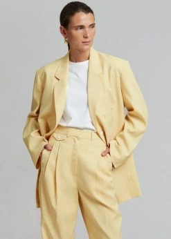 The Frankie Shop Pernille Boy Blazer - Banana CLOTHING