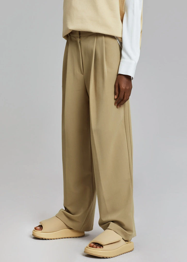 The Frankie Shop Ren Pleated Pants - Sand