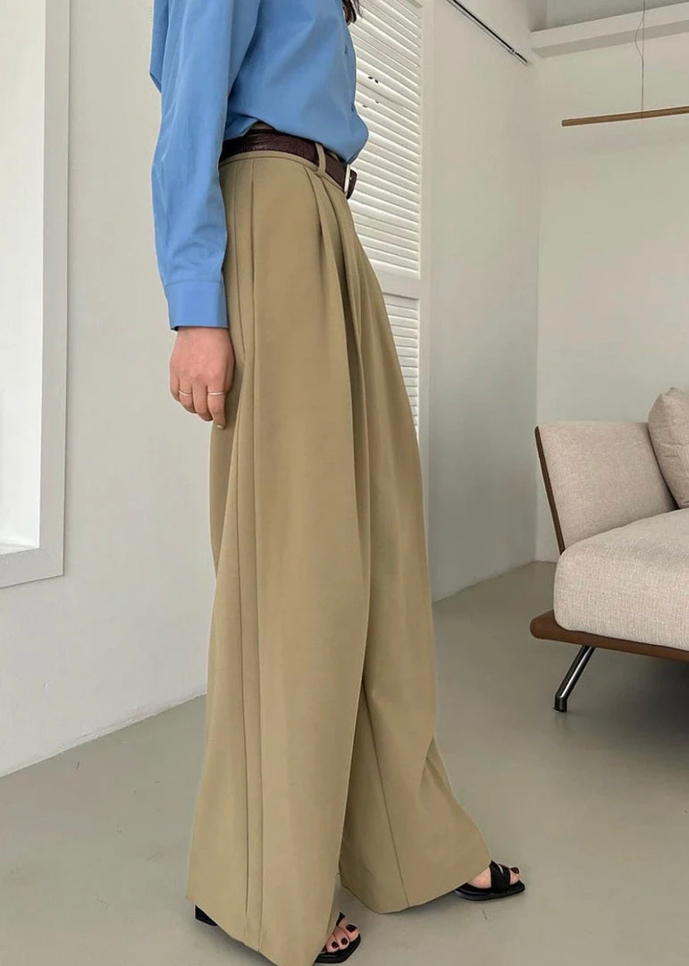 The Frankie Shop Ren Pleated Pants - Sand