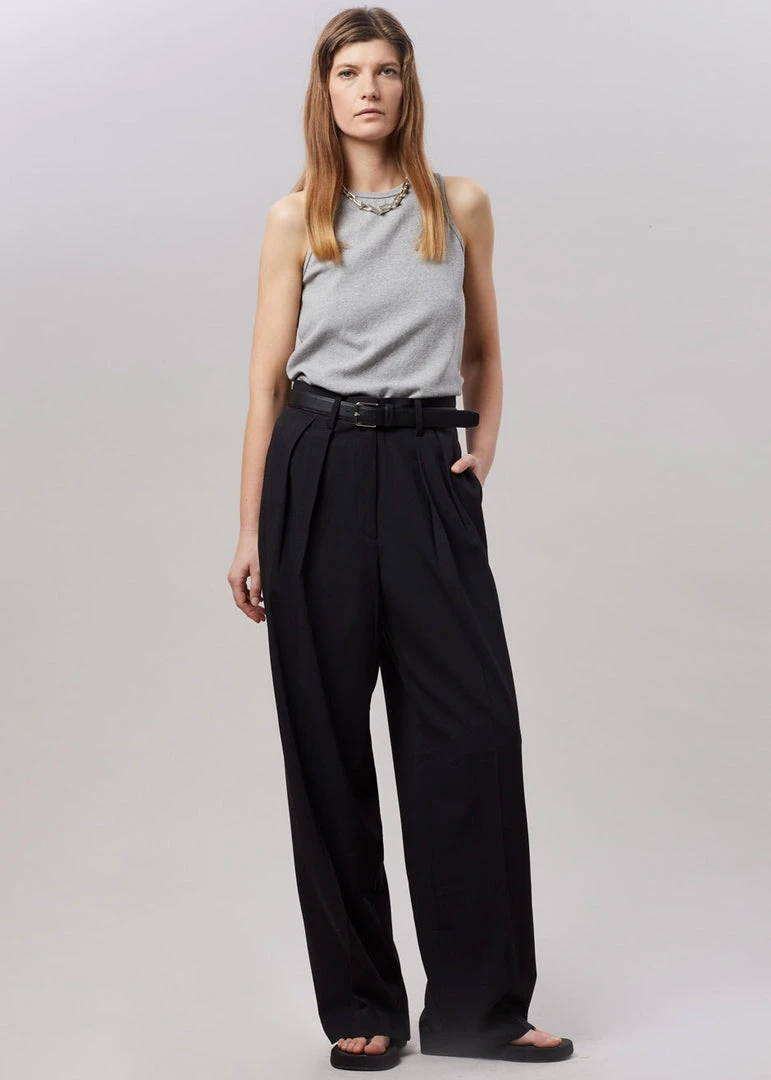 The Frankie Shop Tansy Pleated Trousers - Black