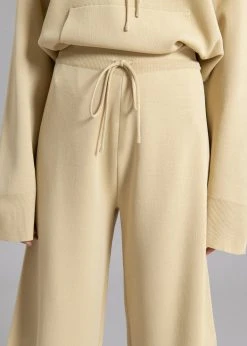 Blossom CLOTHING Thea Knit Bermuda Shorts - Straw