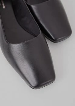 SHOES Vagabond Delia Flats - Black