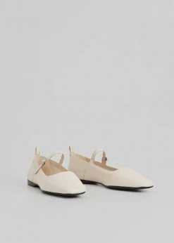 SHOES Vagabond Delia Strap Flats - Off White