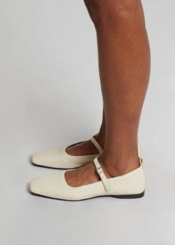 SHOES Vagabond Delia Strap Flats - Off White